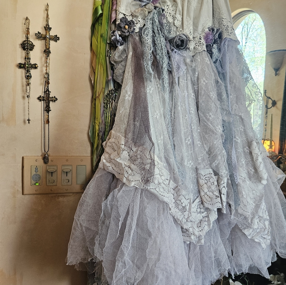 WOW! OOAK. AMAZING THERAL LONG LACE SKIRT She Has A MYSTERIOUS FEELING ABOUT HER - Picture 4 of 8